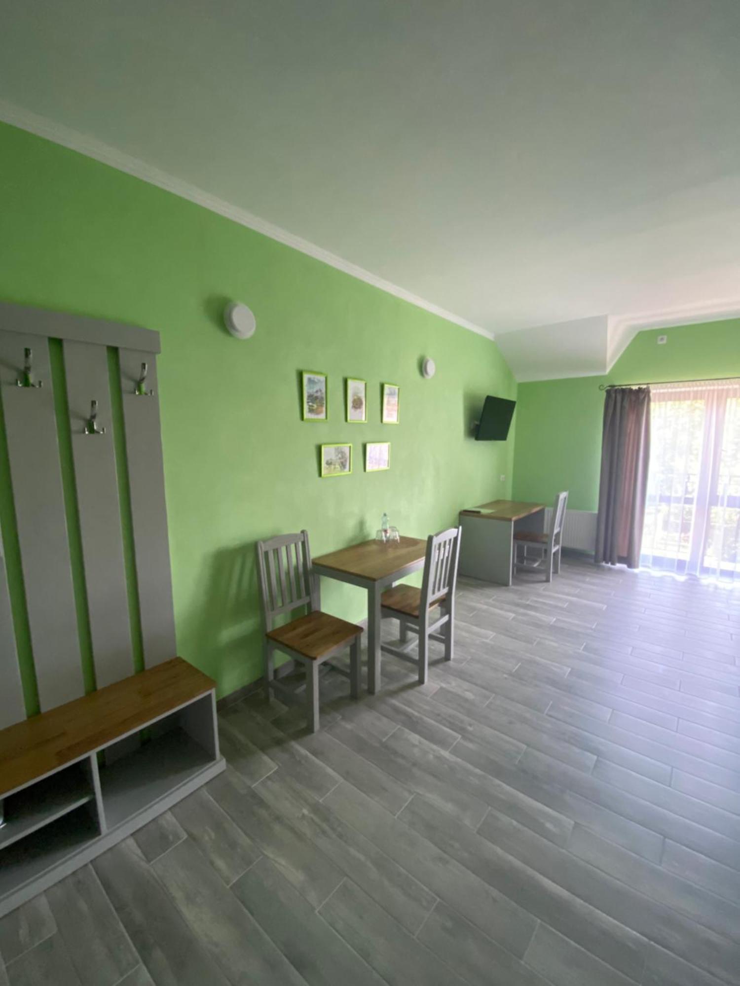 Maestro Hotel Ostroh Exterior photo